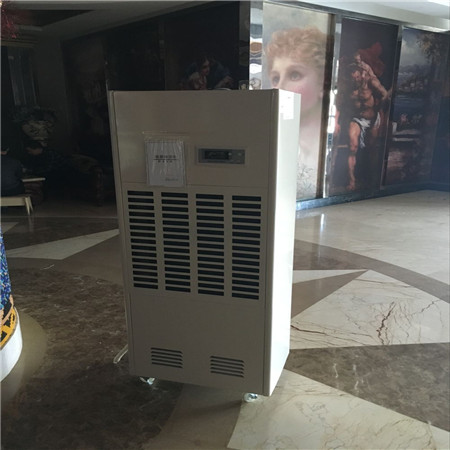 地下室很潮濕怎么辦，地下室除濕機管用